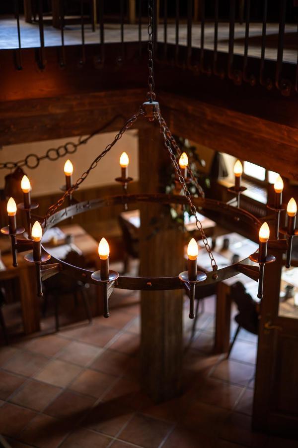 Peanut Medieval Lodge Saint-Ursanne Eksteriør bilde